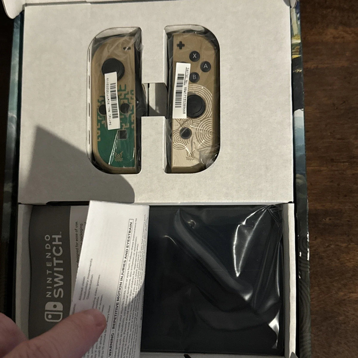 Nintendo Switch OLED – The Legend of Zelda Edition